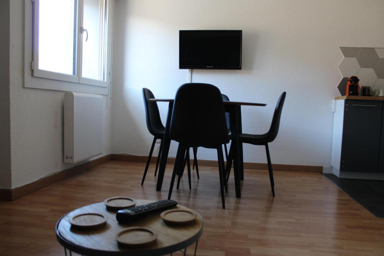Studio Isard, Wifi Et Parking Gratuit, Navette Gratuite Au Pied De La Residence, Possibilite Forfait Menage Et Location Linge De Lit Et Toilette, A 10 Minutes A Pied Du Centre Ville Font-Romeu-Odeillo-Via Zewnętrze zdjęcie