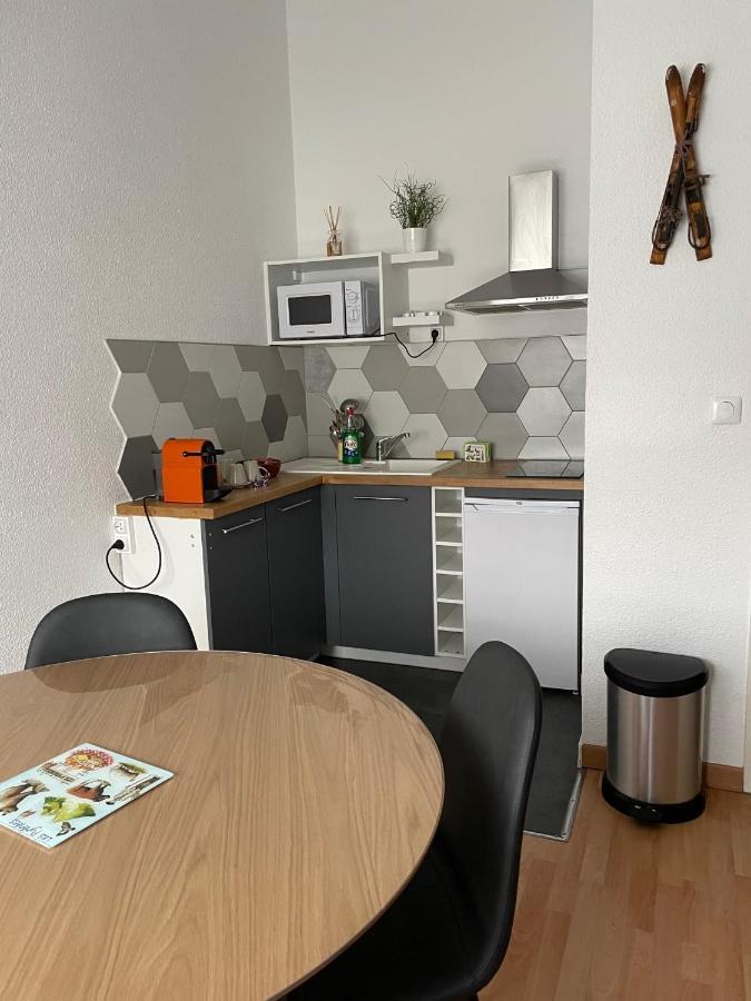 Studio Isard, Wifi Et Parking Gratuit, Navette Gratuite Au Pied De La Residence, Possibilite Forfait Menage Et Location Linge De Lit Et Toilette, A 10 Minutes A Pied Du Centre Ville Font-Romeu-Odeillo-Via Zewnętrze zdjęcie